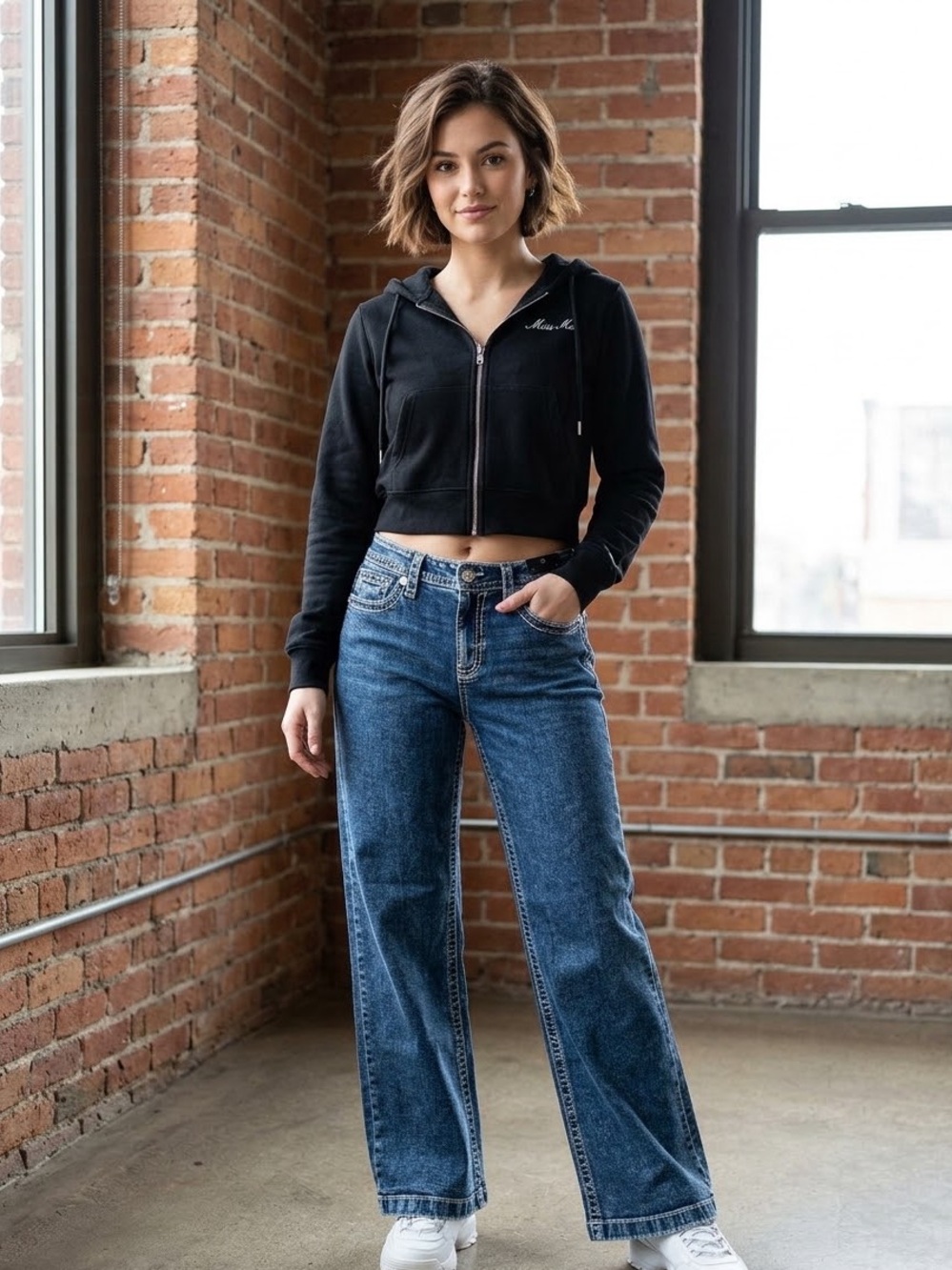 NWT Miss Me High Rise Wide Leg Jeans Size 29x32 Embellished Pockets Western
